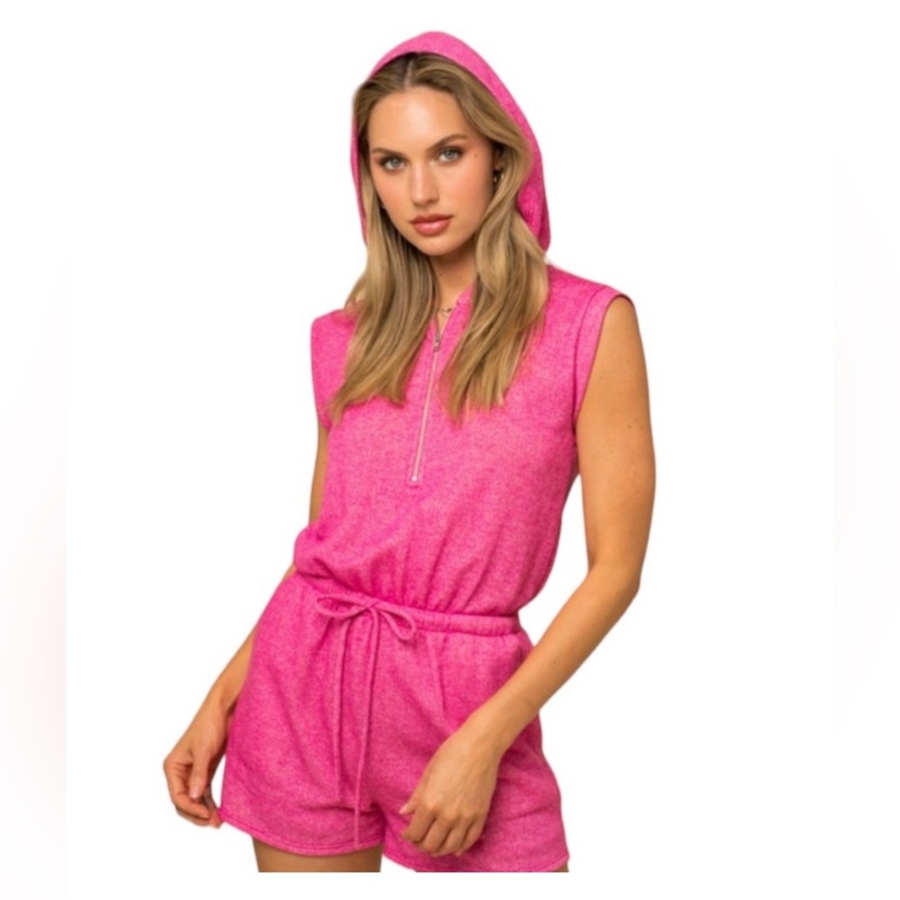 NEW Gilli hot pink sleeveless half-zip hoodie romper short barbie karisfashion